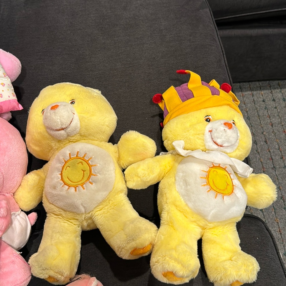 Yellow sunshine carebear !